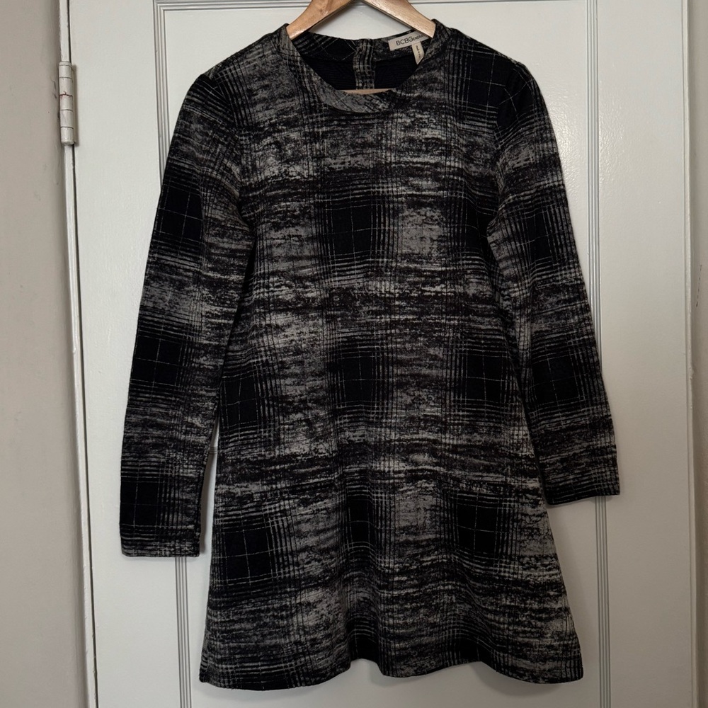 BCBGeneration Black and Gray Plaid Tunic Long Sleeve Dress - Size Small